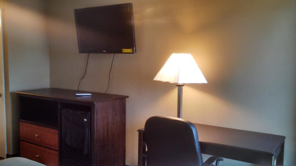 Relax Inn Heth Shell Lake 외부 사진