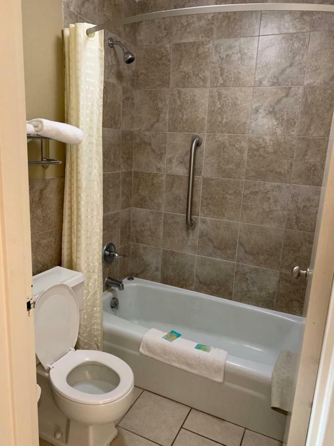 Relax Inn Heth Shell Lake 외부 사진